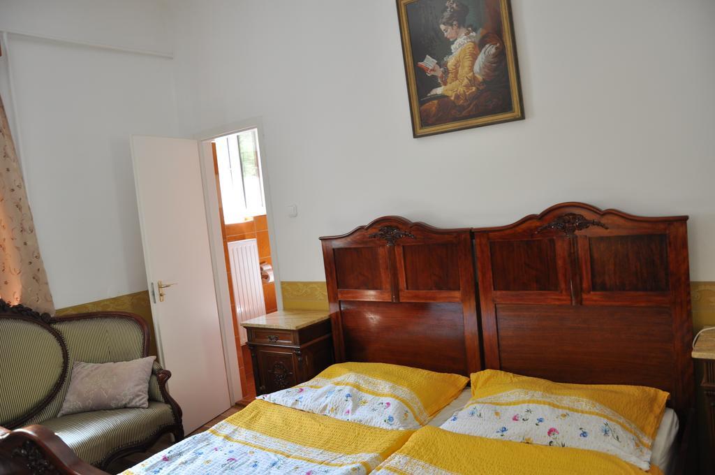 Gloriett Panzio Bed & Breakfast Fertőboz Oda fotoğraf